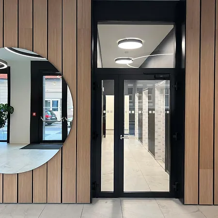 Skyline Designer Flat, Ac & 24-7 Reception Bratislava