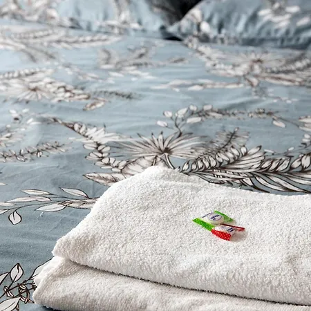 Apartman Skyline Designer Flat, Ac & 24-7 Reception Pozsony