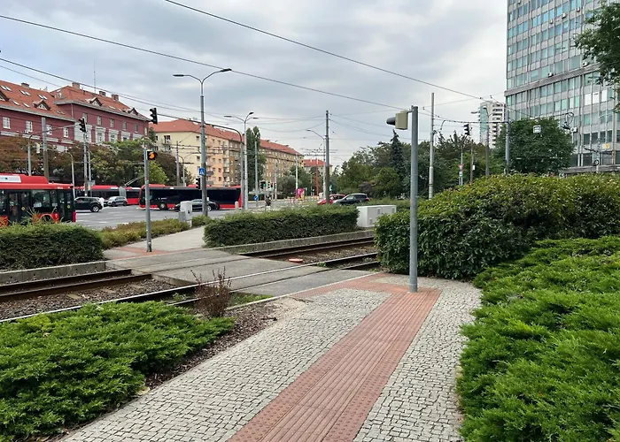 Skyline Designer Flat, Ac & 24-7 Reception Apartman *